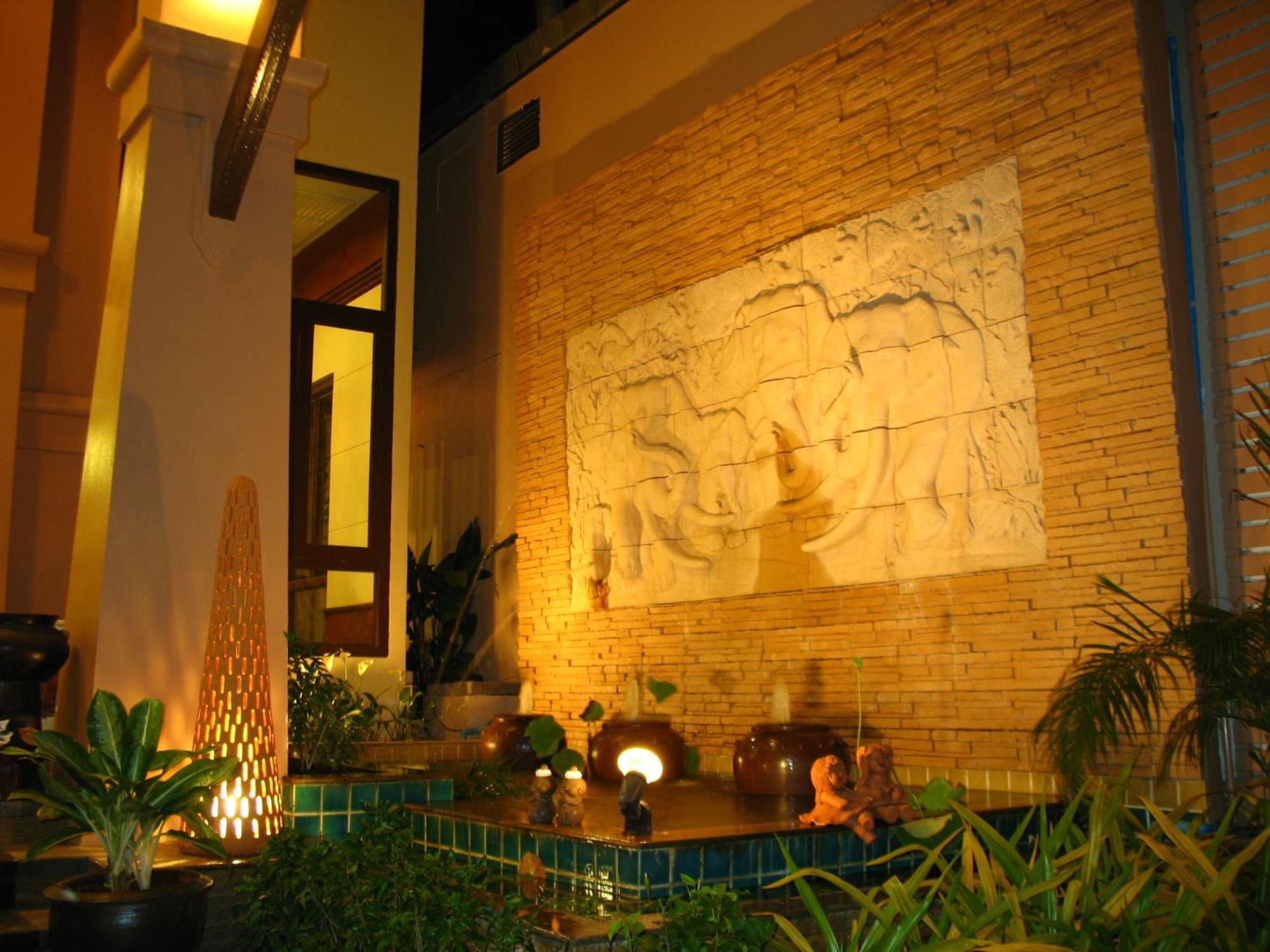 Wannara Hotel Hua Hin Exterior photo